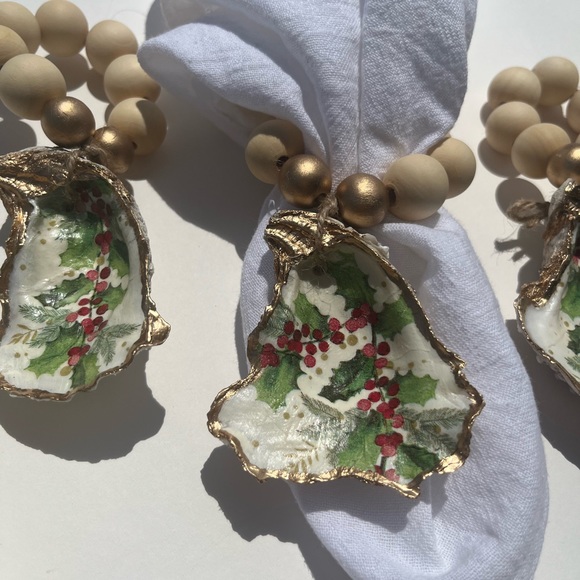 Set of 6 Decoupaged Oyster Shell Napkin Rings, Holly - Picture 12 of 12